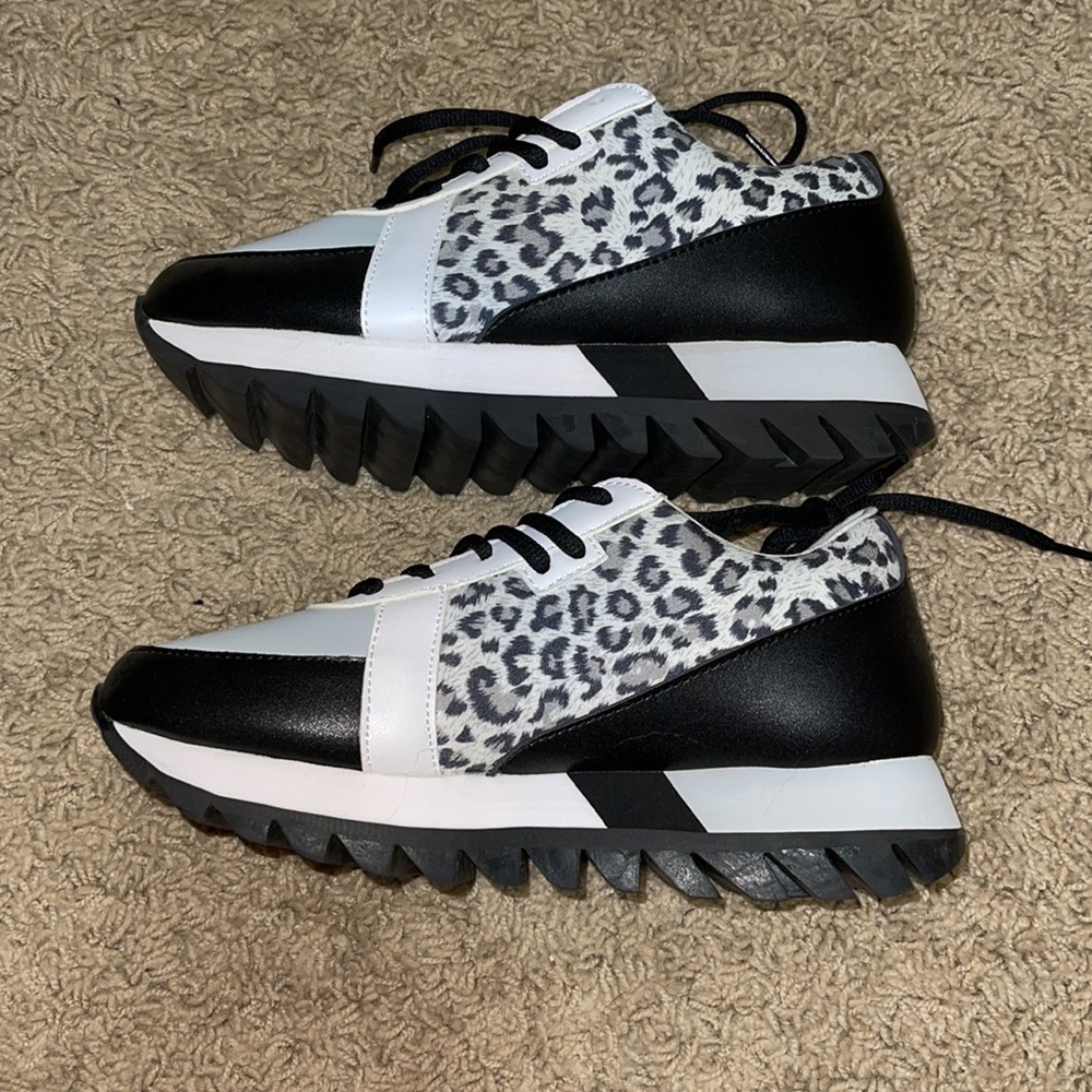 Not Rated Sneakers - Picture 3 of 5